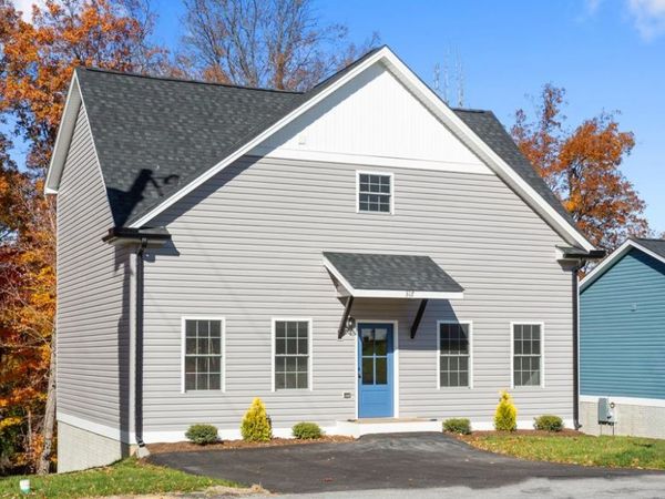 317 IVANHOE AVE, WAYNESBORO, VA 22980