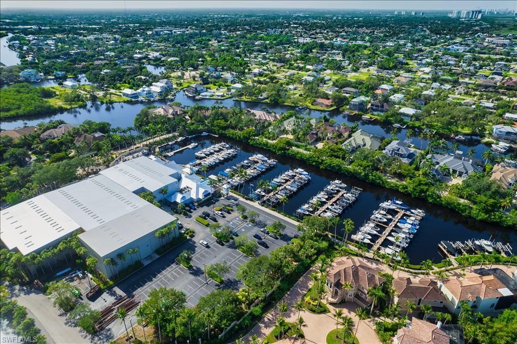 27024 Oakwood Lake Dr, Unit 201, Bonita Springs, FL 34134 Photo