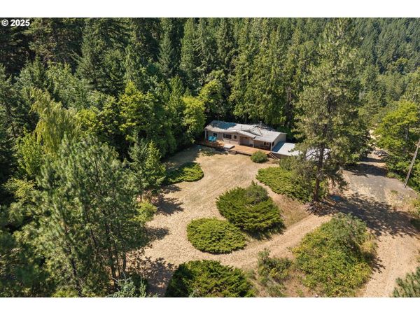 1910 PROCTOR RD, Mosier, OR 97040
