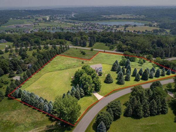 1246 Meadowlark Court SW, Rochester, MN 55902