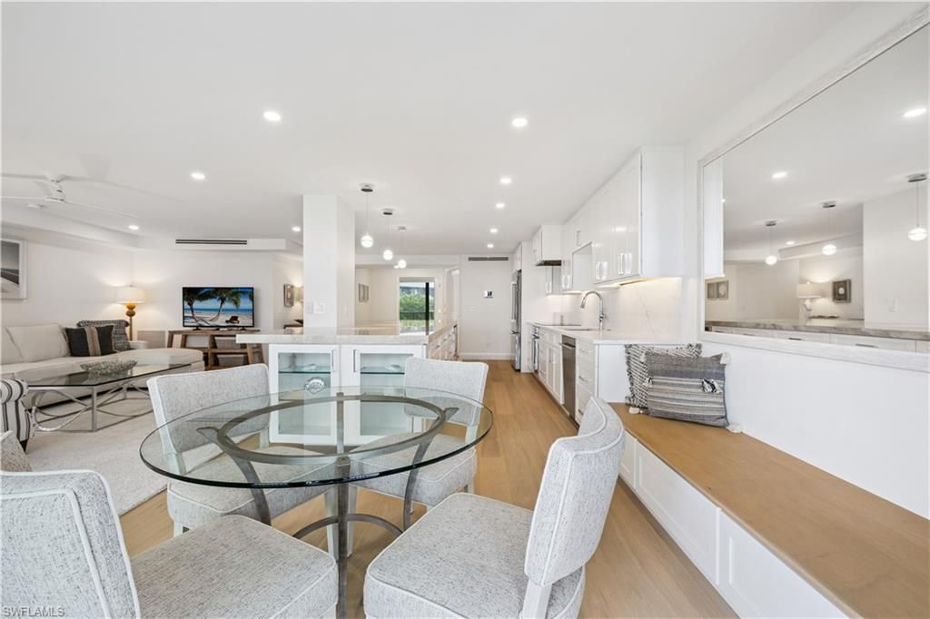 2318 Gulf Shore Blvd N, Unit 510, Naples, FL 34103 Photo