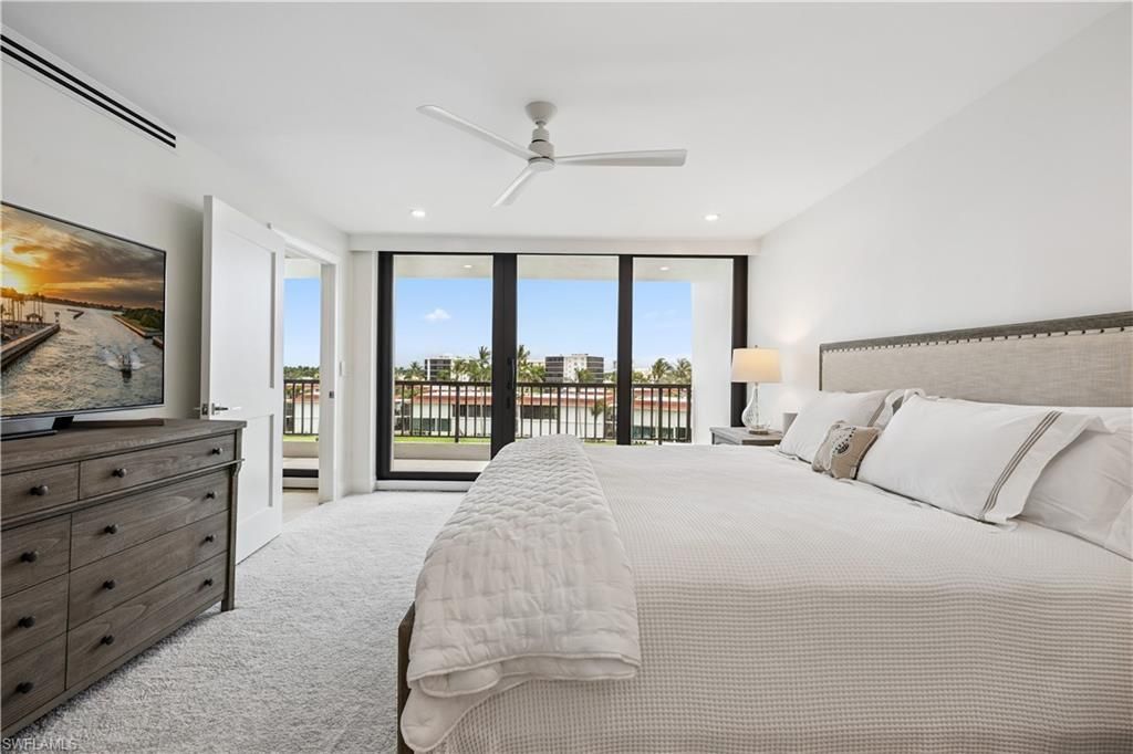 2318 Gulf Shore Blvd N, Unit 510, Naples, FL 34103 Photo