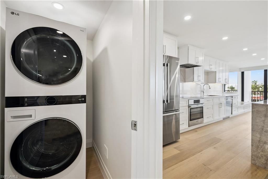 2318 Gulf Shore Blvd N, Unit 510, Naples, FL 34103 Photo