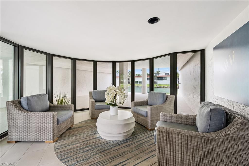 2318 Gulf Shore Blvd N, Unit 510, Naples, FL 34103 Photo