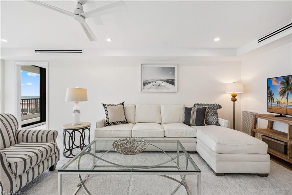 2318 Gulf Shore Blvd N, Unit 510, Naples, FL 34103 Photo