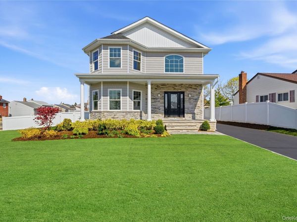 39 Jomarr Court, Massapequa, NY 11758
