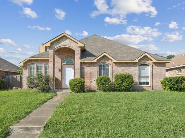 1602 Develon Drive, Mesquite, TX 75149