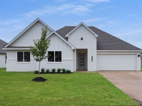 15808 E 75th Place North, Owasso, OK 74055