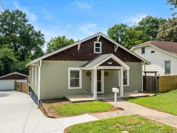 2919 Dempster St, Knoxville, TN 37917
