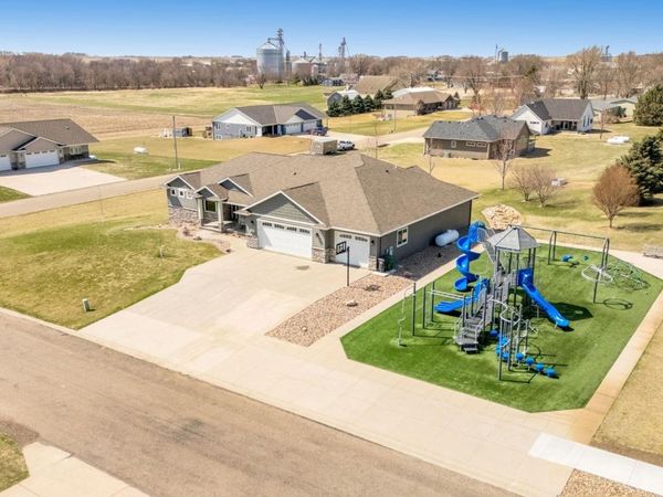 601 Meadowview Drive, Lester, IA 00000