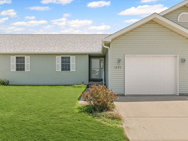 1255 George Rock Drive, Unit 1255, Farmer City, IL 61842