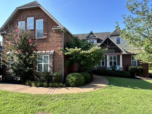 3805 Leona Pass, Hermitage, TN 37076