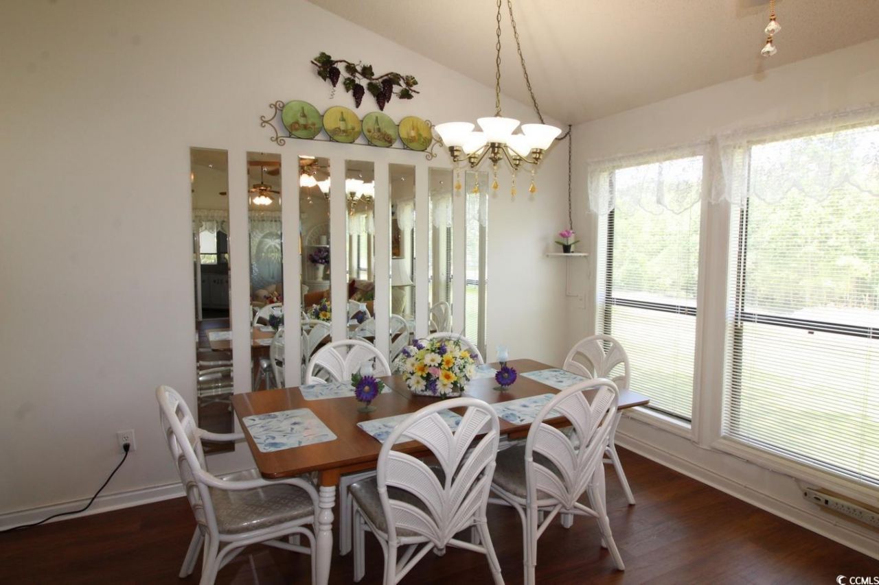 863 Tall Oaks Ct. Photo 4