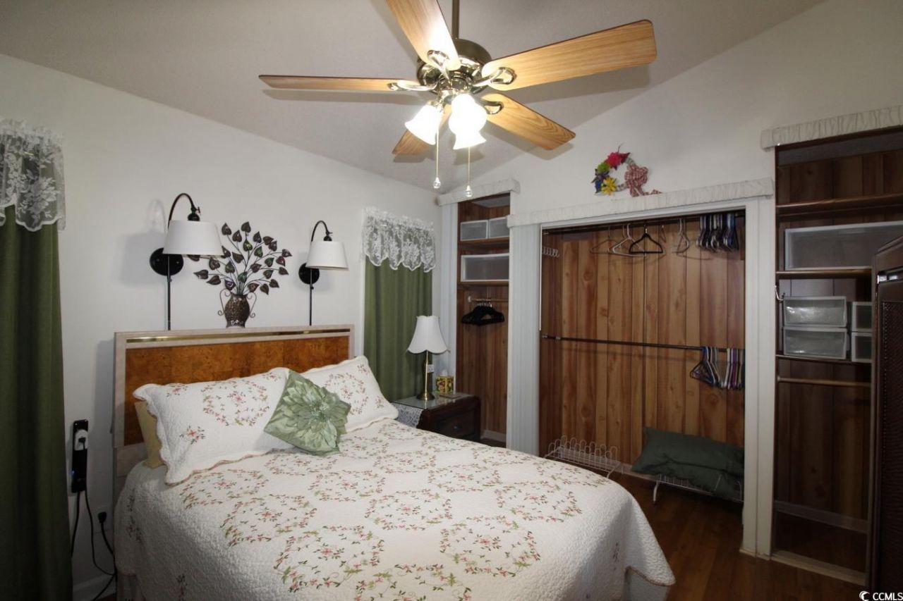 863 Tall Oaks Ct. Photo 8