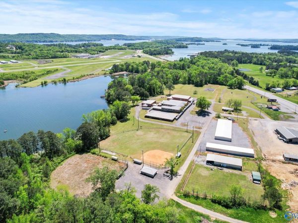 140 Claysville School Road, Guntersville, AL 35976