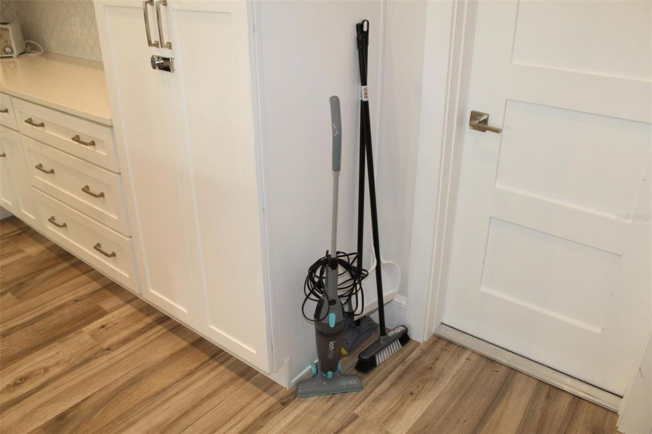 1619 17th Street W, Bradenton, FL 34205 Photo