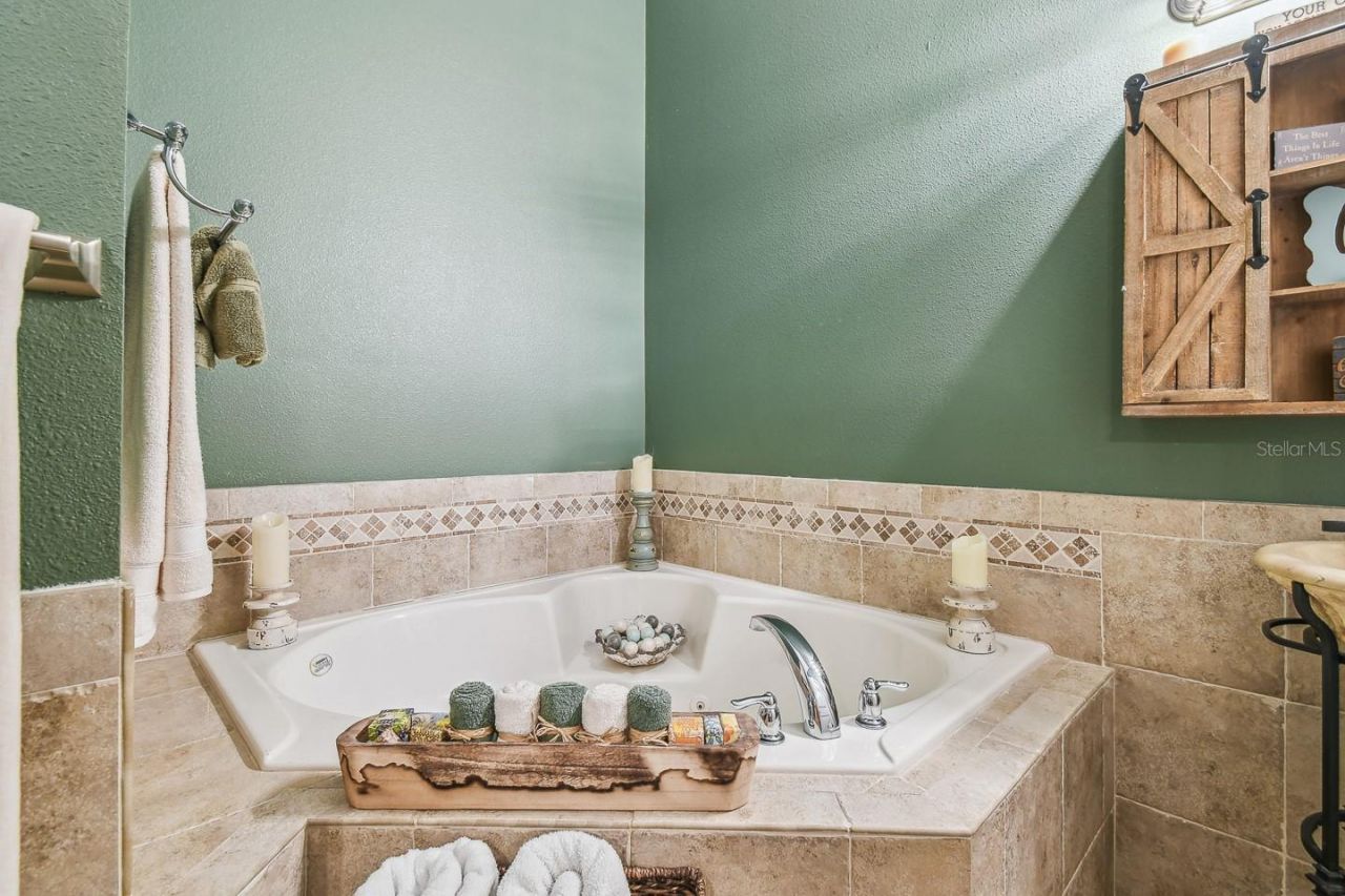 19315 Lake Pickett Road, Orlando, FL 32820 Photo