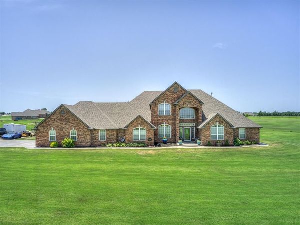 921 Hannah Drive, Tuttle, OK 73089