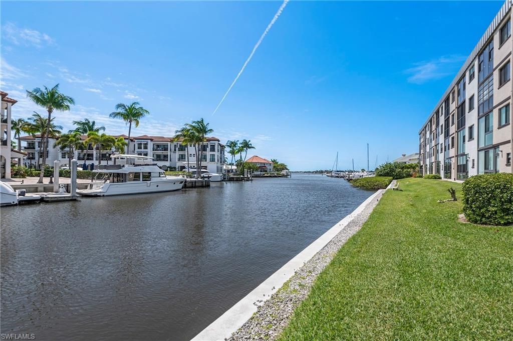 803 River Point Dr, Unit 306B, Naples, FL 34102 Photo