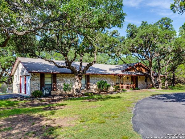 10156 Axis Circle, Boerne, TX 78006