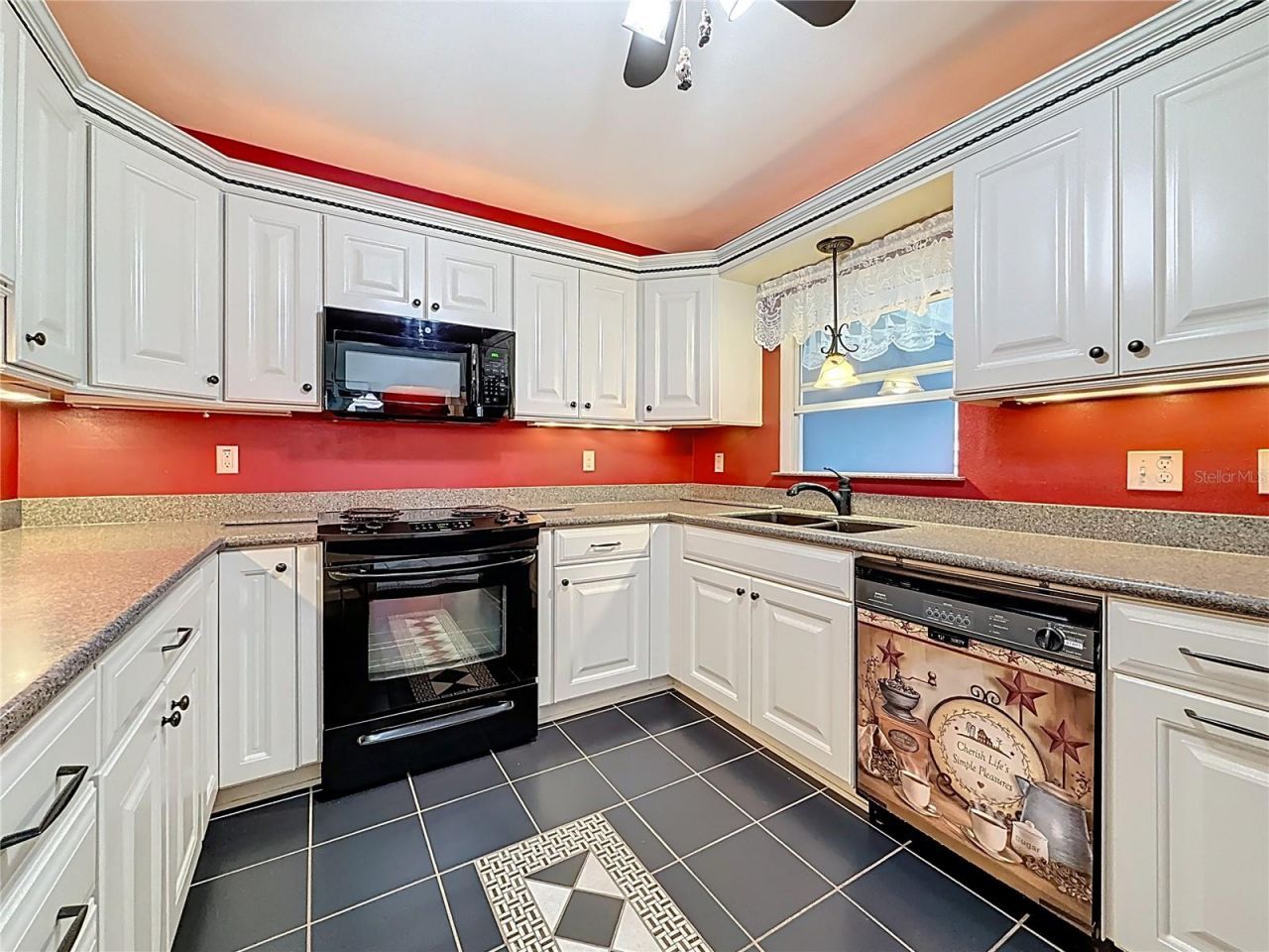 108 Indian Rocks Road S, Belleair Bluffs, FL 33770 Photo