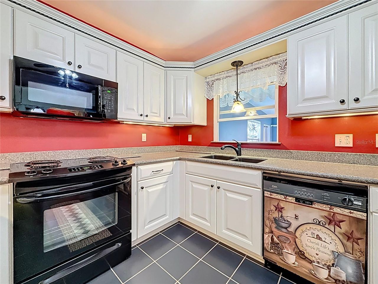 108 Indian Rocks Road S, Belleair Bluffs, FL 33770 Photo