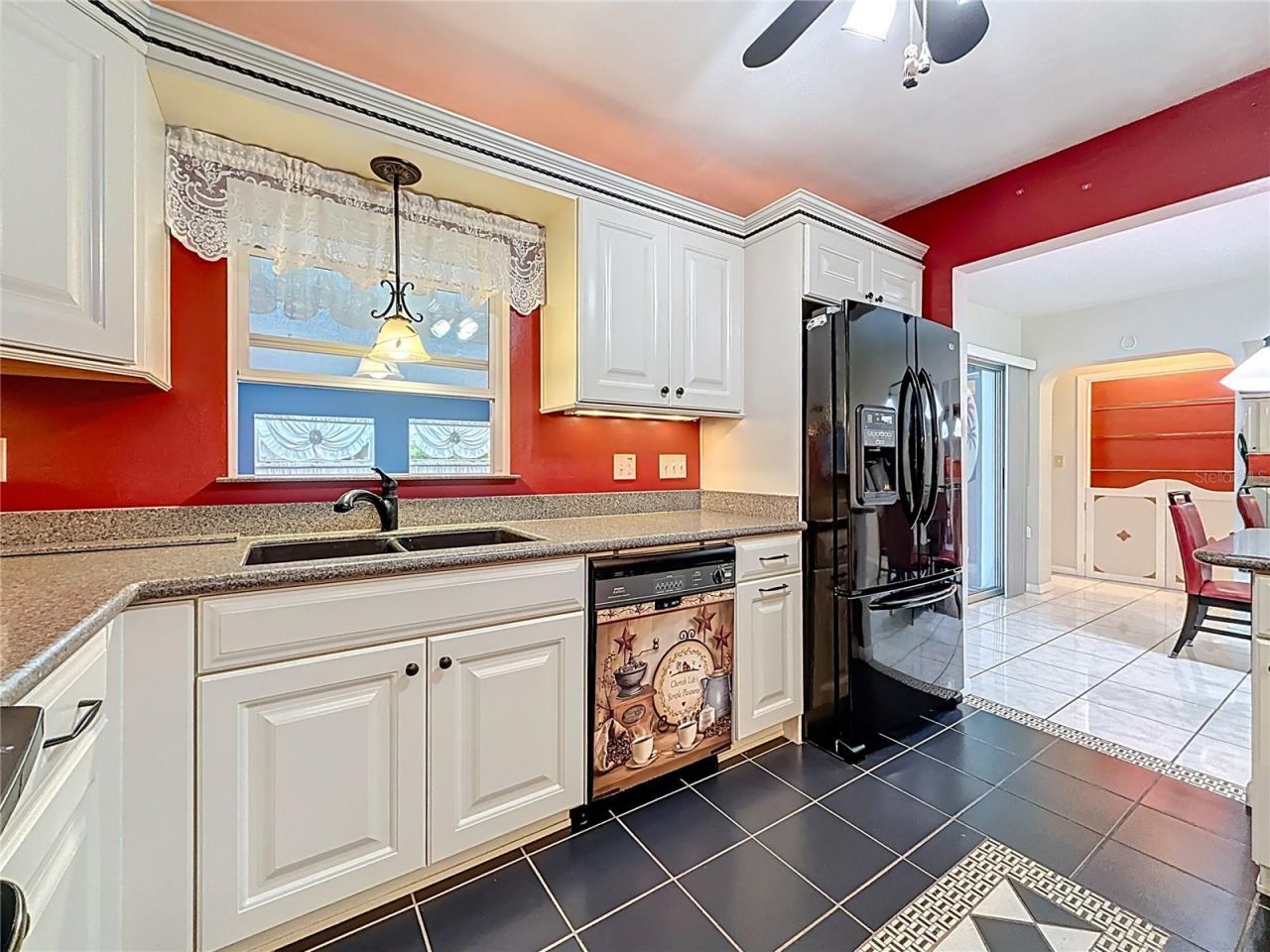 108 Indian Rocks Road S, Belleair Bluffs, FL 33770 Photo