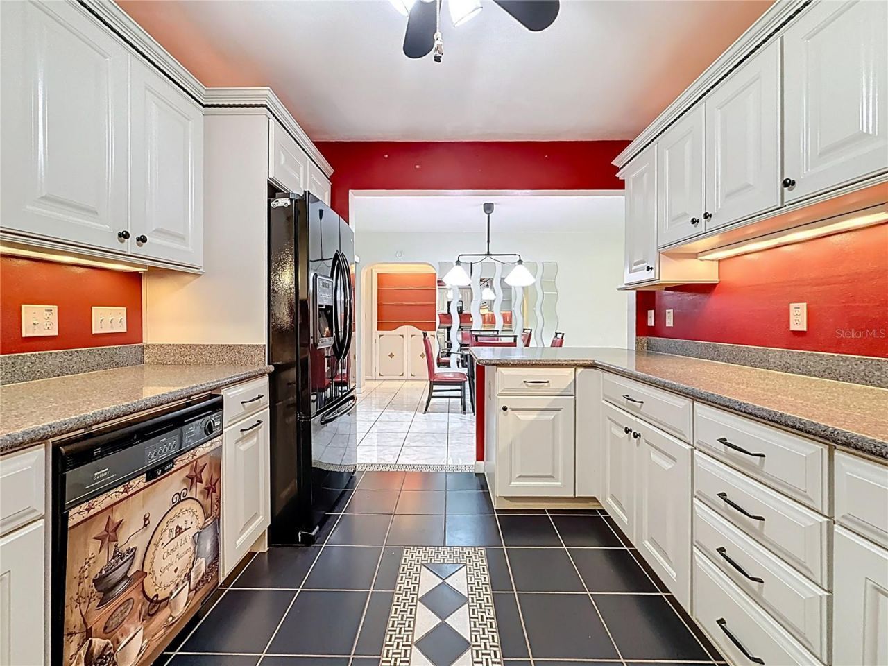 108 Indian Rocks Road S, Belleair Bluffs, FL 33770 Photo