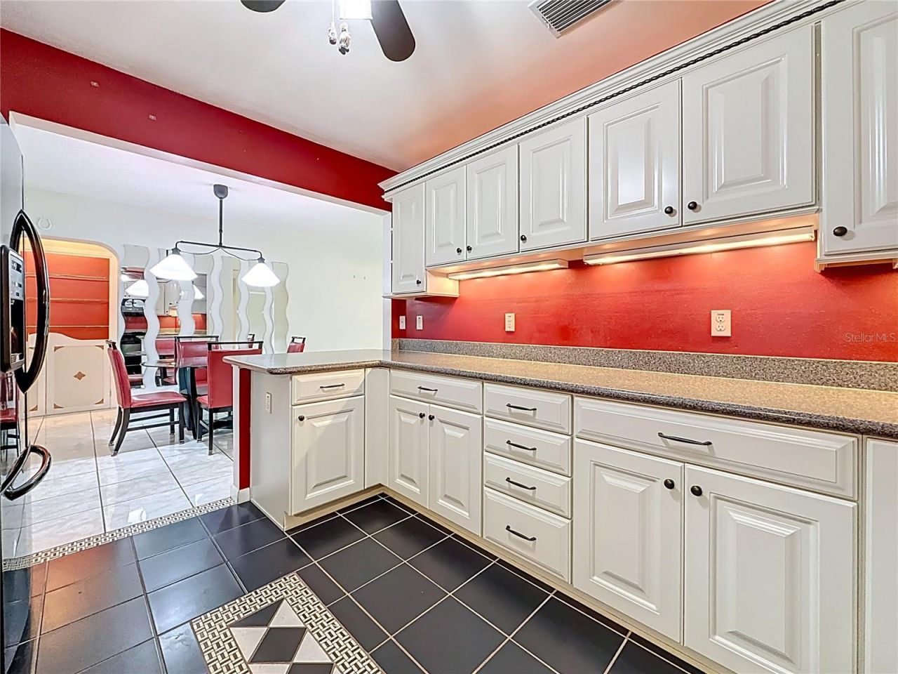 108 Indian Rocks Road S, Belleair Bluffs, FL 33770 Photo