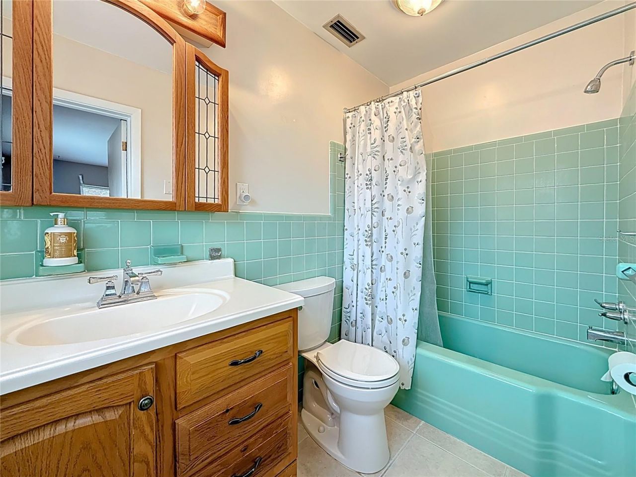 108 Indian Rocks Road S, Belleair Bluffs, FL 33770 Photo