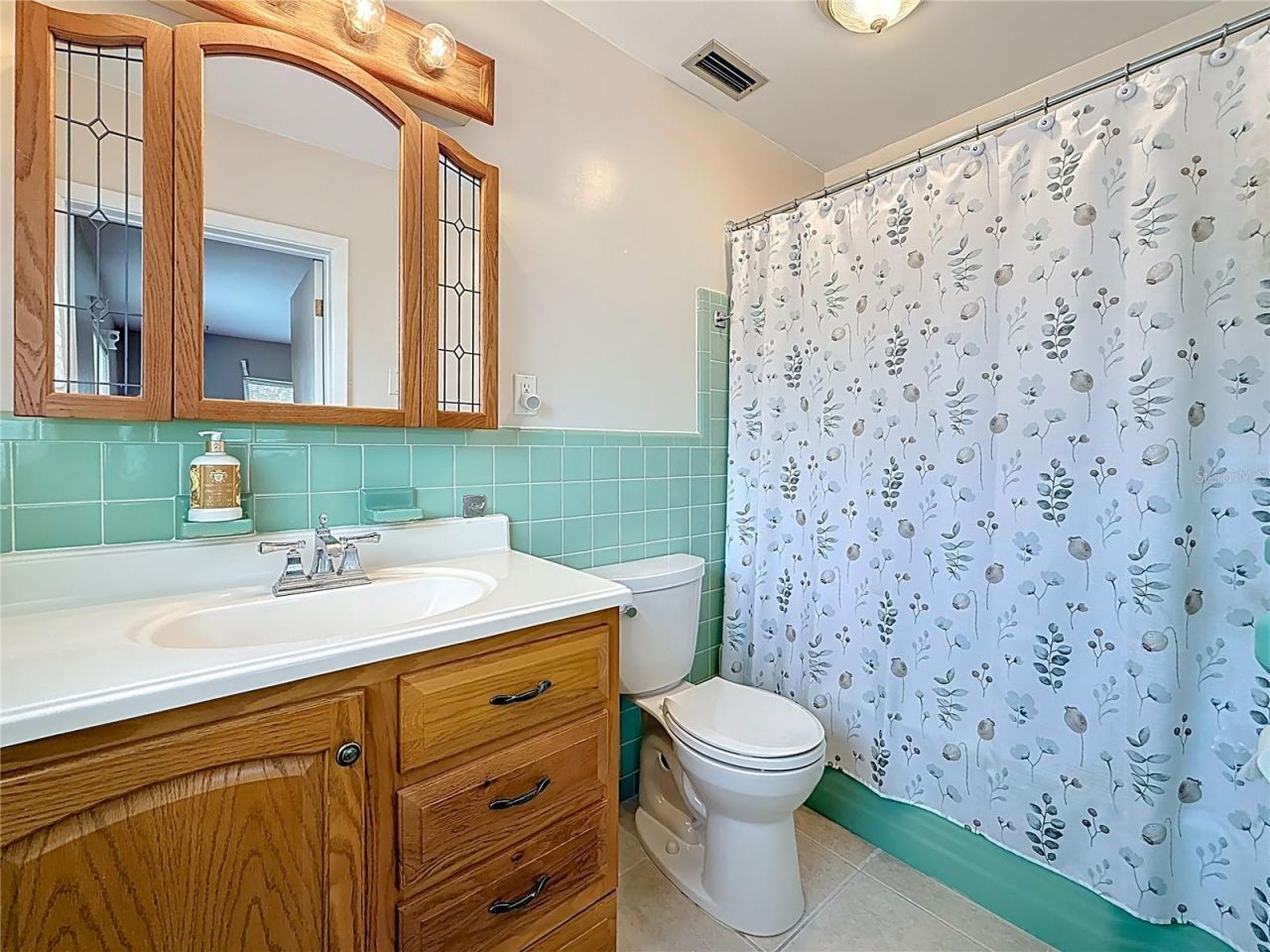 108 Indian Rocks Road S, Belleair Bluffs, FL 33770 Photo