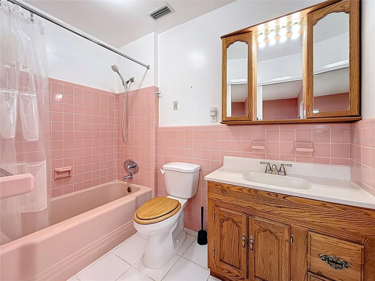 108 Indian Rocks Road S, Belleair Bluffs, FL 33770 Photo