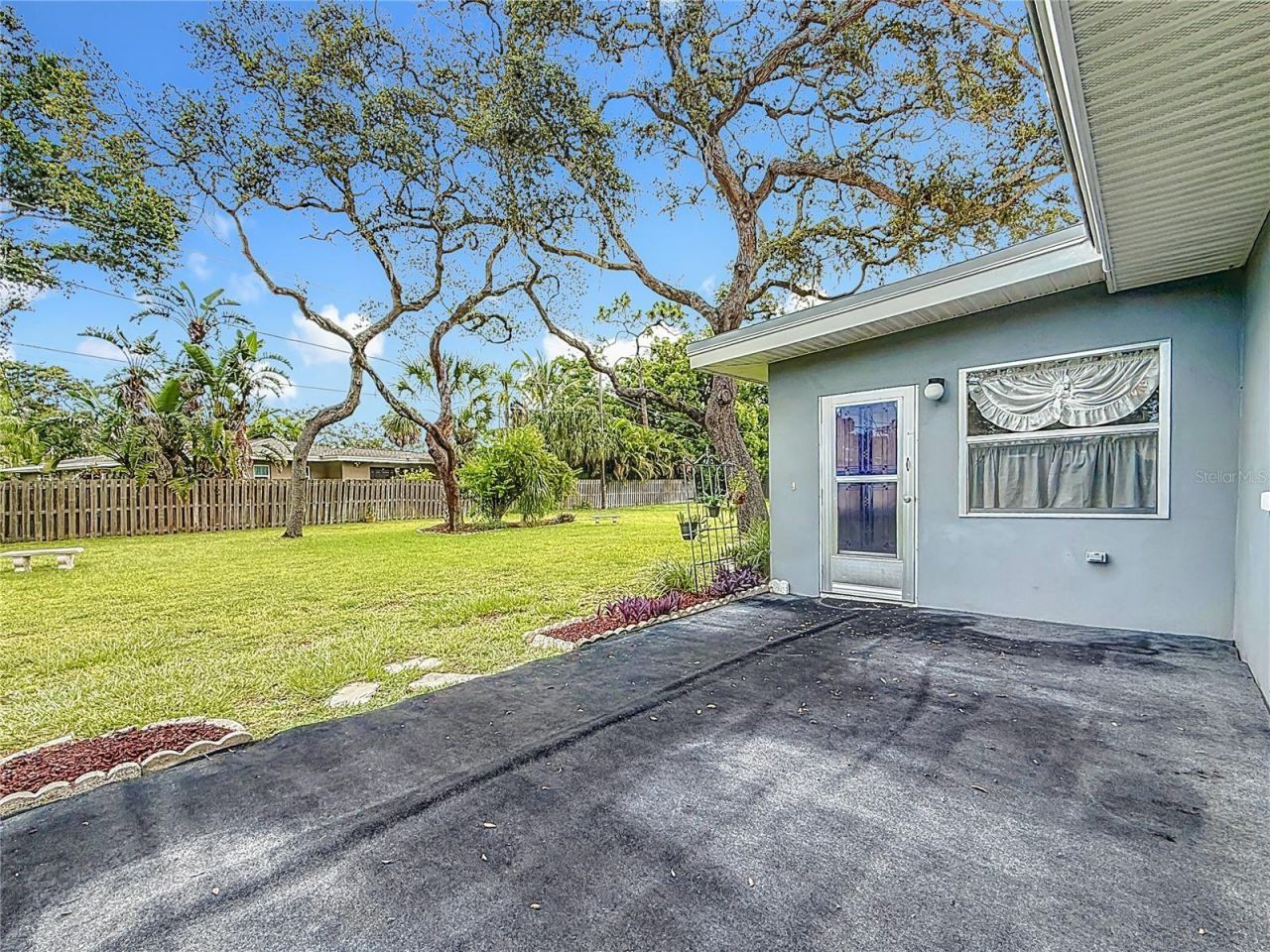 108 Indian Rocks Road S, Belleair Bluffs, FL 33770 Photo