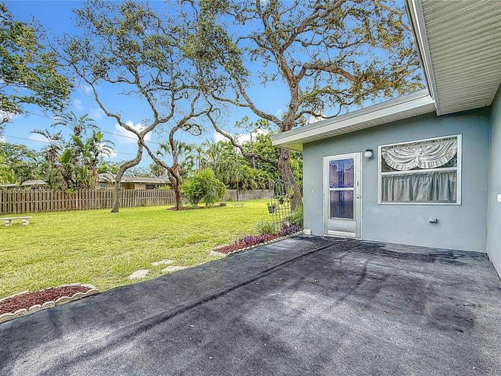 108 Indian Rocks Road S, Belleair Bluffs, FL 33770