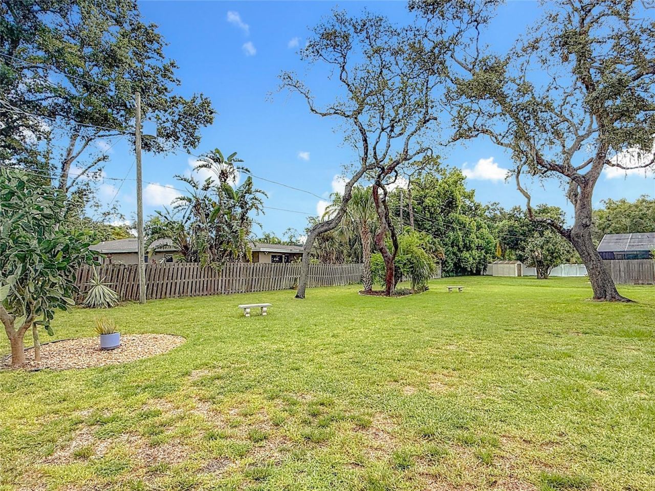 108 Indian Rocks Road S, Belleair Bluffs, FL 33770 Photo