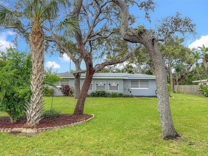 108 Indian Rocks Road S, Belleair Bluffs, FL 33770