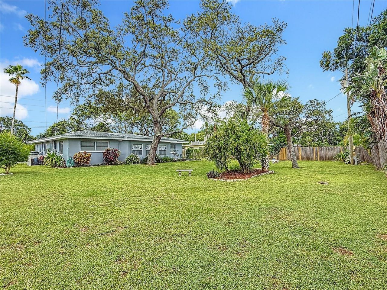 108 Indian Rocks Road S, Belleair Bluffs, FL 33770 Photo