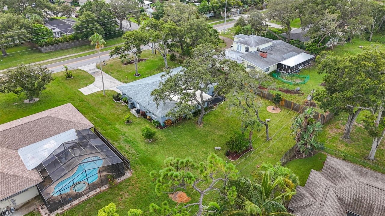 108 Indian Rocks Road S, Belleair Bluffs, FL 33770 Photo