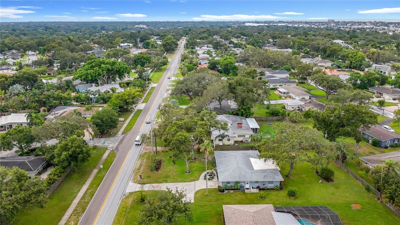 108 Indian Rocks Road S, Belleair Bluffs, FL 33770 Photo