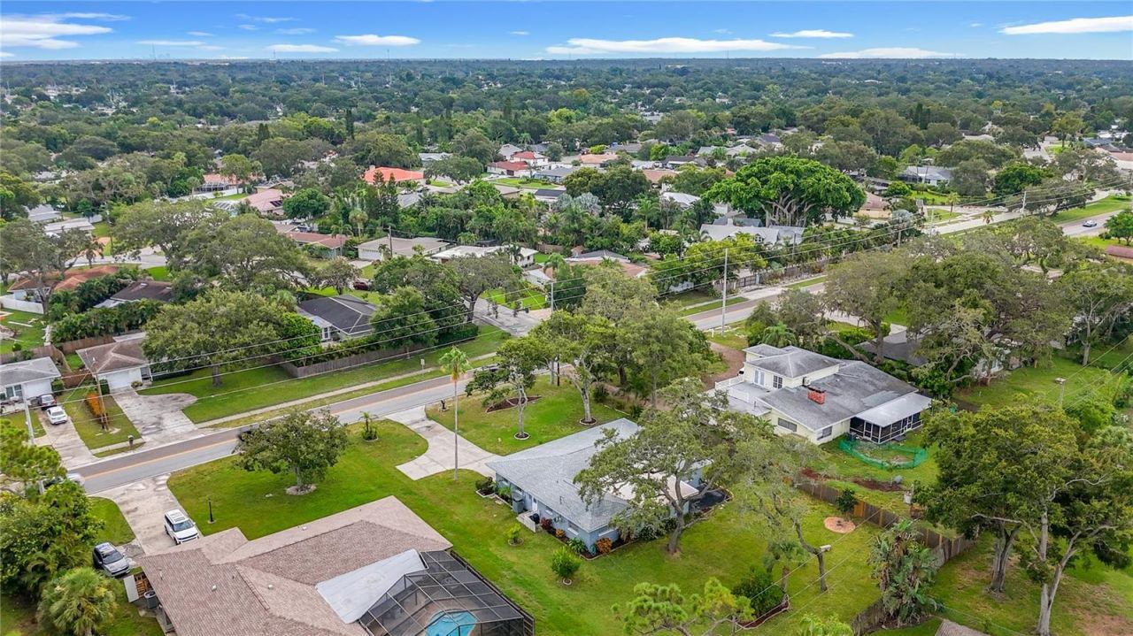 108 Indian Rocks Road S, Belleair Bluffs, FL 33770 Photo