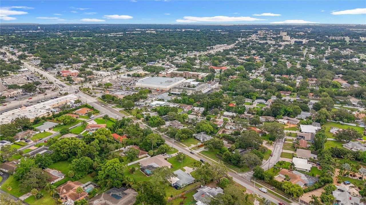 108 Indian Rocks Road S, Belleair Bluffs, FL 33770 Photo