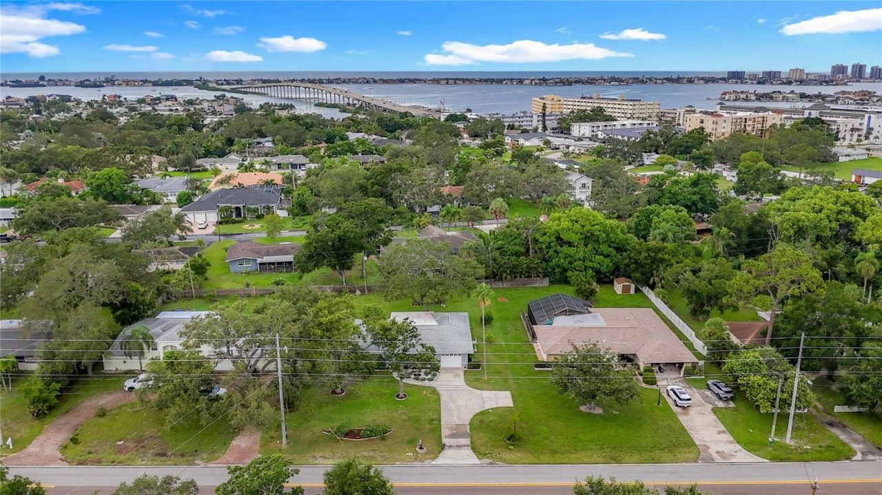 108 Indian Rocks Road S, Belleair Bluffs, FL 33770 Photo