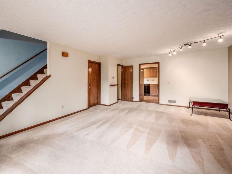 3278 Brookview Way, Unit 4, Columbus, OH 43221 Photo 6