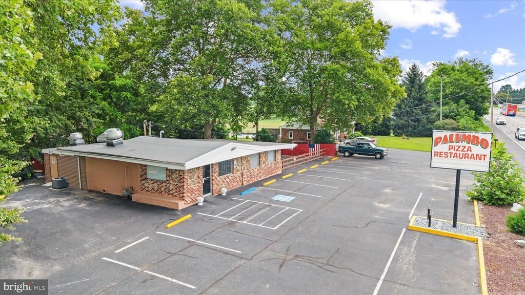 4795 W MARKET STREET, YORK, PA 17408