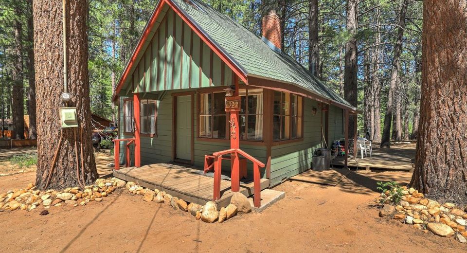 1339 Meadow Crest Drive, South Lake Tahoe, CA 96150 Photo