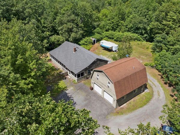1569 Roosevelt Trail, Raymond, ME 04071