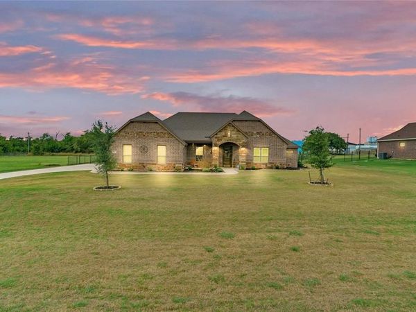 217 Maverick Court, Granbury, TX 76049