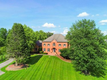 599 Woods Edge Drive, London, KY 40741