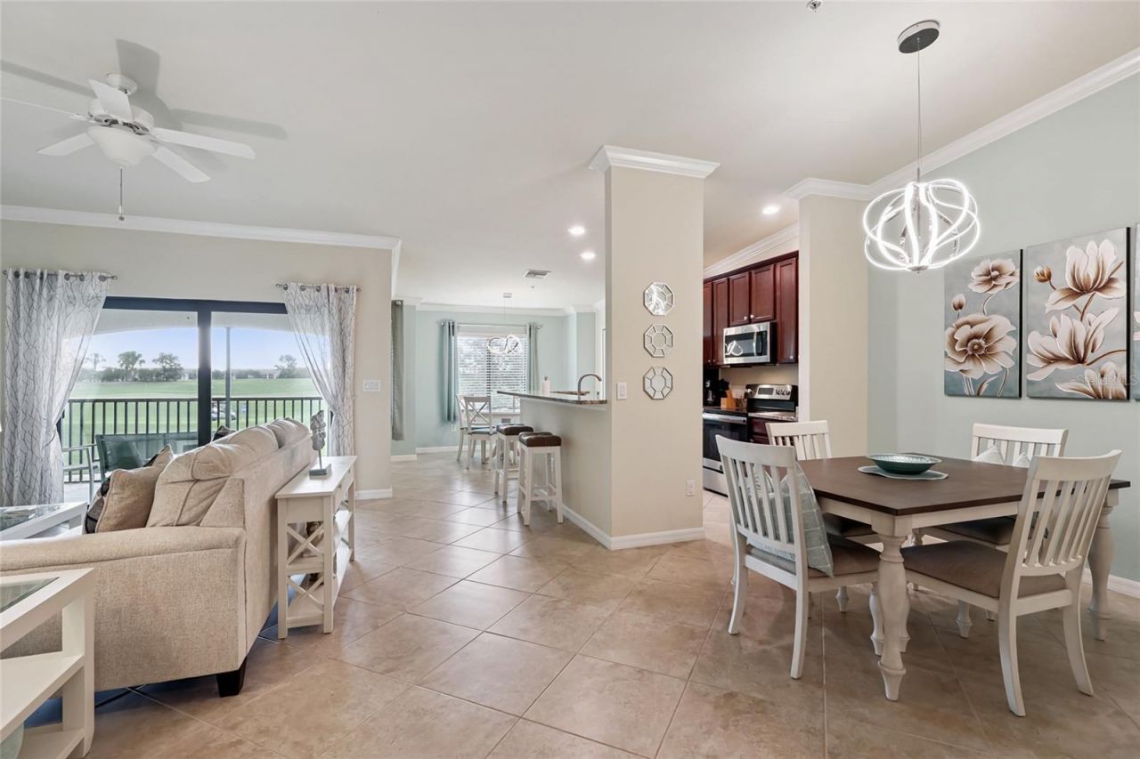 5528 Palmer Circle, Unit 203, Bradenton, FL 34211 Photo