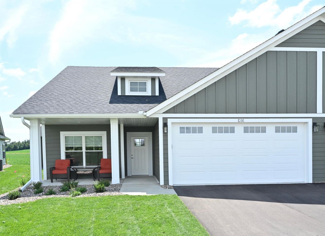 318 E Ford Street E, Northfield, MN 55057 Main Photo